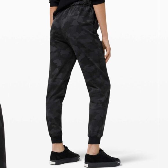LULULEMON Stretch High-Rise Jogger Full Length Black 365 Camo Deep Coal Multi 2 - Picture 2 of 10